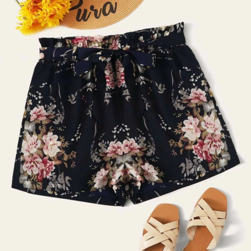 SHEIN | Floral Tie Paperbag Shorts (Plus Size)